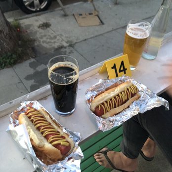 Walt's Bar - Hotdogs and beers - Bars Near Me - Los Angeles, California