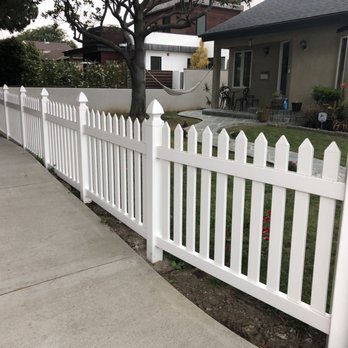 Front Gate Vinyl - Fences & Gates Near Me - Marina Del Rey, California