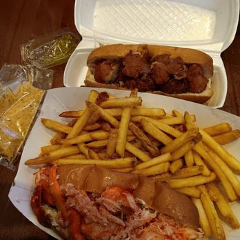 Angie’s Lobster - 2/05/2025. Cold lobster roll and fries combo, and a fried scallop roll al la carte - Seafood Near Me - Las Vegas, Nevada Angie’s Lobster - 2/05/2025. Cold lobster roll and fries combo, and a fried scallop roll al la carte - Seafood Near Me - Las Vegas, Nevada