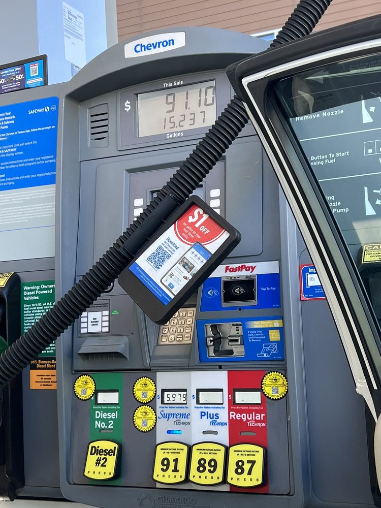 CHEVRON Updated September 2024 38 Reviews 1980 N Main St, Walnut