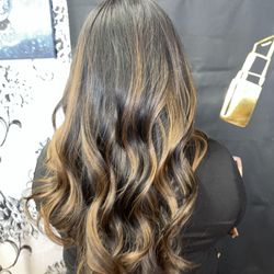 HairCraft On Humphrey - Wash/blowdry/curls
