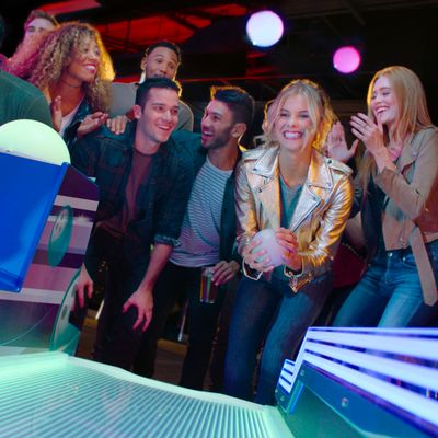 Dave & Buster's Oakville by null