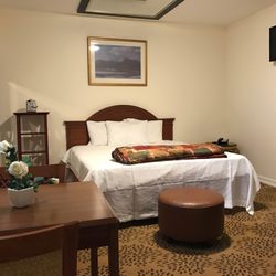 The Waterbury Big Apple Motel