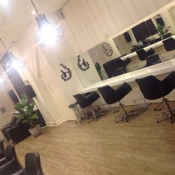 Salon Lelu - Interior (image source: Salon Lelu)