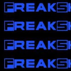 WSNX 104.5 FM - Holmes and The FreakShow weeknights!