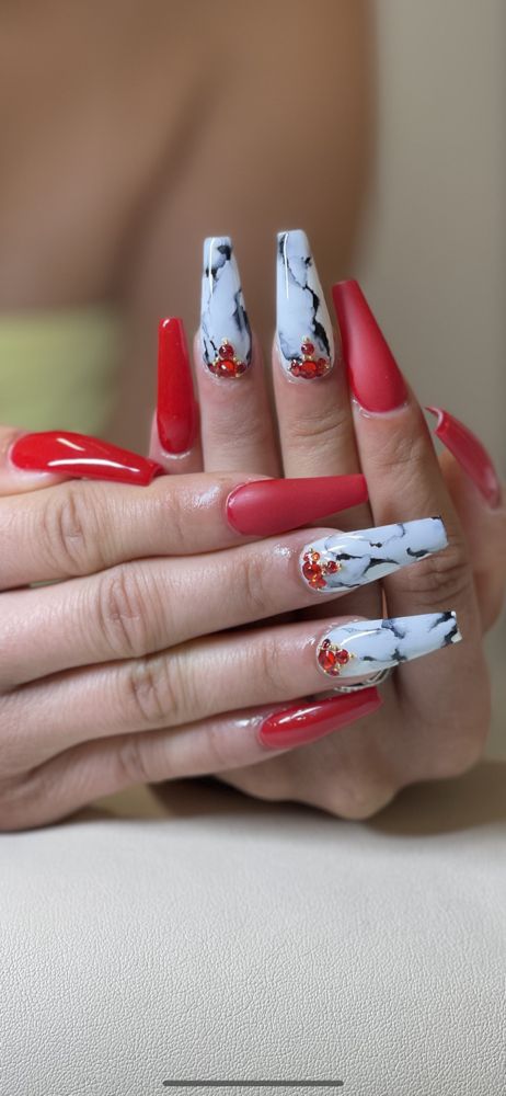 irocknails Logo