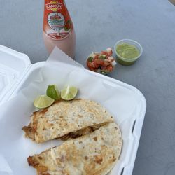 Las Palmas Carniceria - Chicken quesadilla