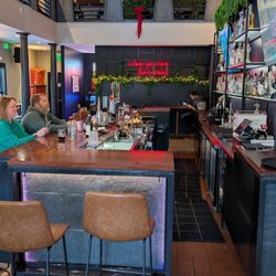 Pizza Payaa - Dining area