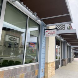 Bella Threading Studio - Bella's Threading a great place to get your eyebrows hooked up!