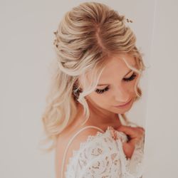 The Chic Bride