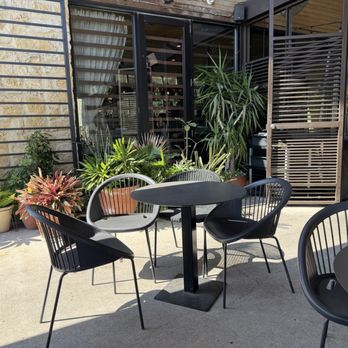 Traveler's Table - Nice touch with lots of plants in and around the property. - Tapas/Small Plates Near Me - Houston, Texas