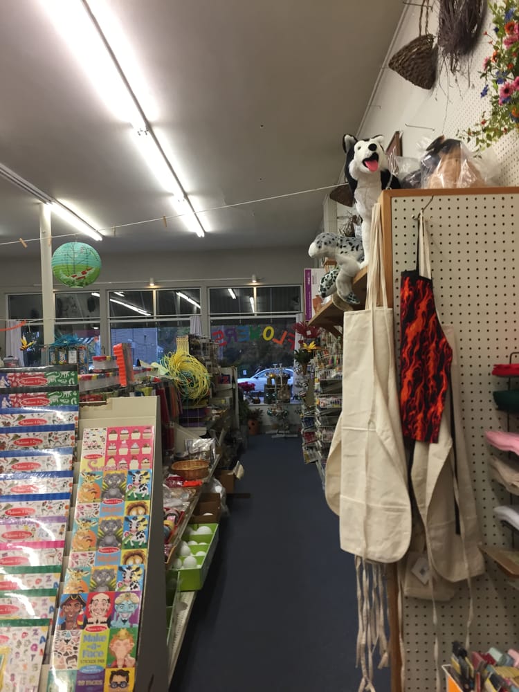 FISKE’S GENERAL STORE Updated October 2024 18 Photos & 20 Reviews