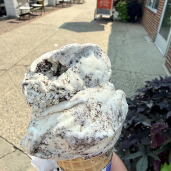 Coyle’s Ice Cream - Banana-Oreo ice cream - Desserts Near Me - Bay Shore, New York Coyle’s Ice Cream - Banana-Oreo ice cream - Desserts Near Me - Bay Shore, New York
