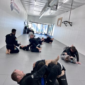 Grappling Dynamics - Working on submissions from the close guard - Brazilian Jiu-jitsu Near Me - San Diego, California Grappling Dynamics - Working on submissions from the close guard - Brazilian Jiu-jitsu Near Me - San Diego, California