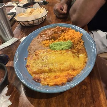 El Patron Bar and Grill - Enchilada plate - Desserts Near Me - Seguin, Texas El Patron Bar and Grill - Enchilada plate - Desserts Near Me - Seguin, Texas