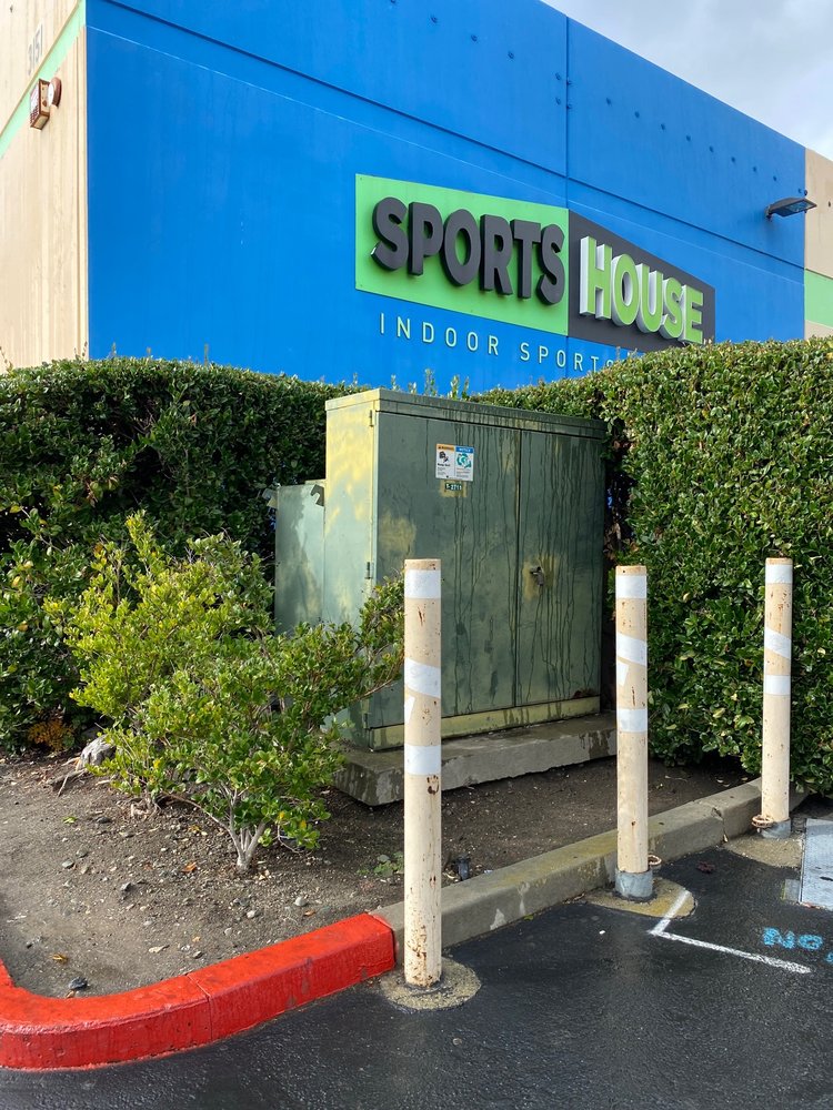 SPORTSHOUSE 79 Photos & 81 Reviews 3151 Edison Way, Redwood City, California Sports Clubs