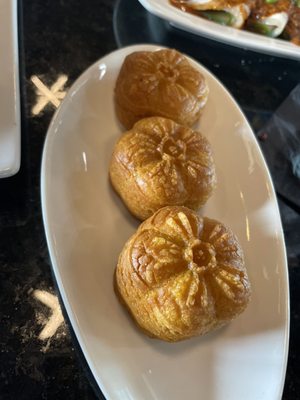 DASHI Chinese Kitchen + Bar by null