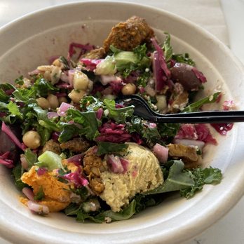 Hummus Republic - Bowl with chicken - Mediterranean Near Me - LIVERMORE, California Hummus Republic - Bowl with chicken - Mediterranean Near Me - LIVERMORE, California