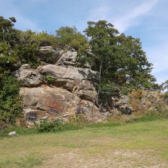 Rocky Point Walking Path - Hiking Near Me - Warwick, Rhode Island