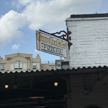 Vinnie Van Go-Go's - Pizza Near Me - Savannah, Georgia