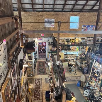 Barton Antique Mall - Stairs - Antiques Near Me - Boring, Oregon Barton Antique Mall - Stairs - Antiques Near Me - Boring, Oregon