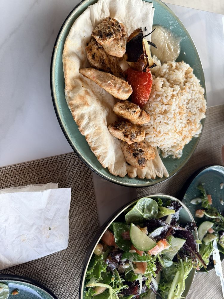 Lou Lou Mediterranean Logo
