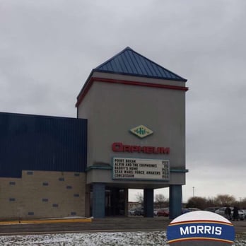 AMC CLASSIC Morris 10 - Cinema Near Me - Morris, Illinois