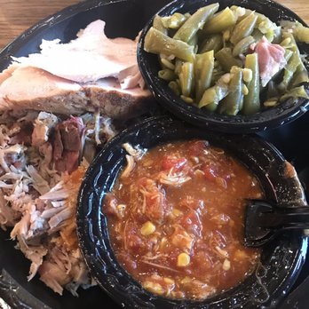 Bigun's Barbecue - Pulled pork, smoked turkey, Brunswick stew, and green beans - Barbeque Near Me - Talking Rock, Georgia