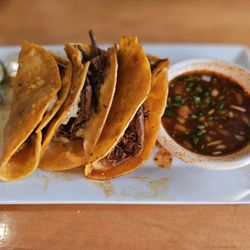 Los Mariachis - Barria tacos