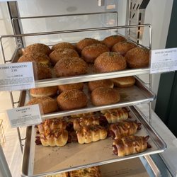 Tous les Jour - Warm baked goods