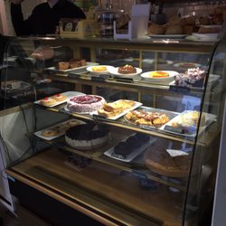 Underground - Great cake selection