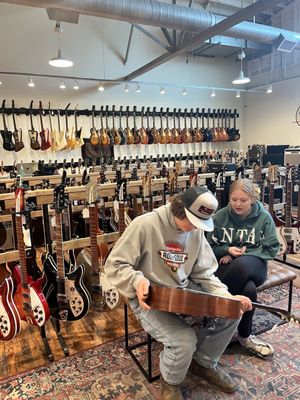 Carter Vintage Guitars by null