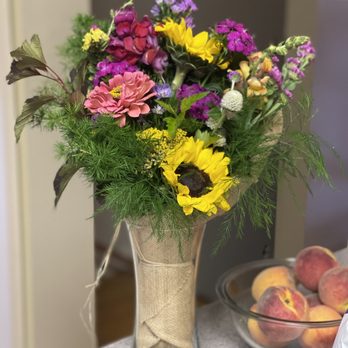 F4D Flower Truck - Florists Near Me - Chicago, Illinois