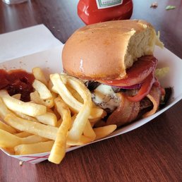 Monday Burger special was a huge win! Monday Burger special was a huge win!