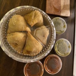 Indian Fashion Chaat House - 1. Vegetable Samosa
