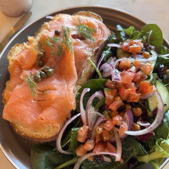 Mamimosas - Smoked Salmon on Sourdough - Breakfast & Brunch Near Me - West Covina, California