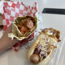 Steve's Snappin' Dogs - Denver Dog & Atlanta Slaw Dog!
