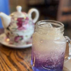 Friendly Thai - Butterfly lemonade (soo good!) and Ginger te