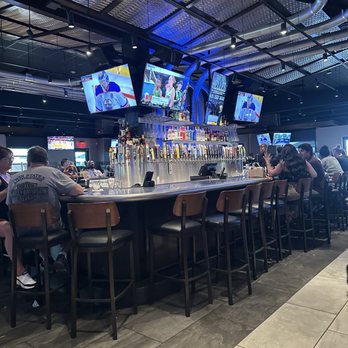 Yard House - New American Near Me - Henderson, Nevada Yard House - New American Near Me - Henderson, Nevada