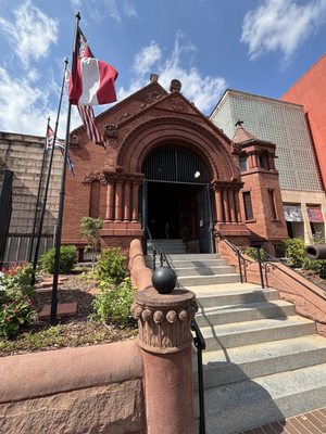 Confederate Memorial Hall Museum by null