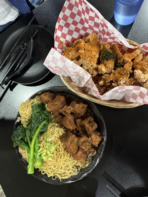 Lee’s Kitchen Noodle & Rice U Dub by null