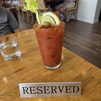 Fourth and Field - Wine Bars Near Me - Stow, Massachusetts Fourth and Field - Wine Bars Near Me - Stow, Massachusetts