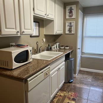 Colony Cleaning - Kitchen after cleaning - Home Cleaning Near Me - Ceres, California Colony Cleaning - Kitchen after cleaning - Home Cleaning Near Me - Ceres, California