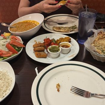 Monsoon Indian Cuisine - Garlic Cauliflower Garlic Naan Salad Daal Makhani - Indian Near Me - Palm Desert, California Monsoon Indian Cuisine - Garlic Cauliflower Garlic Naan Salad Daal Makhani - Indian Near Me - Palm Desert, California