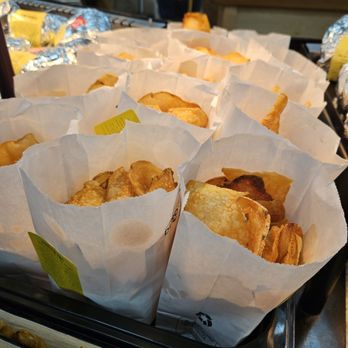 Buc-ee's - chips - Gas Stations Near Me - Calhoun, Georgia