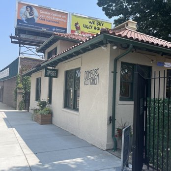 Comfort Kitchen - Quick lunch break - Comfort Food Near Me - Dorchester, Massachusetts