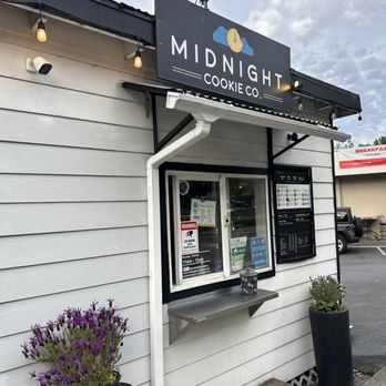 Midnight Cookie - Walk up stand - Bakeries Near Me - Kirkland, Washington Midnight Cookie - Walk up stand - Bakeries Near Me - Kirkland, Washington
