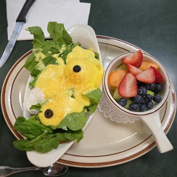 Egg Works - May 23: Veggie Benny w/fruit - Breakfast & Brunch Near Me - Las Vegas, Nevada Egg Works - May 23: Veggie Benny w/fruit - Breakfast & Brunch Near Me - Las Vegas, Nevada