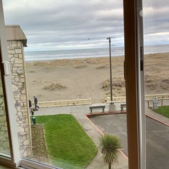 Ebb Tide Oceanfront Inn - Ocean View from hotel room - Hotels Near Me - Seaside, Oregon Ebb Tide Oceanfront Inn - Ocean View from hotel room - Hotels Near Me - Seaside, Oregon