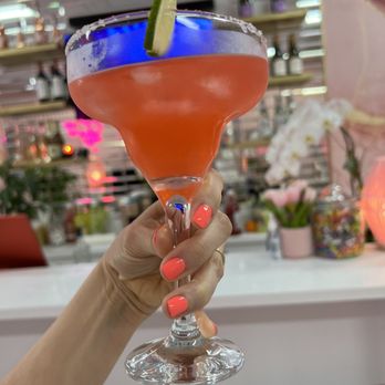 La Na Nail Lounge - Nail Salons Near Me - Kirkland, Washington